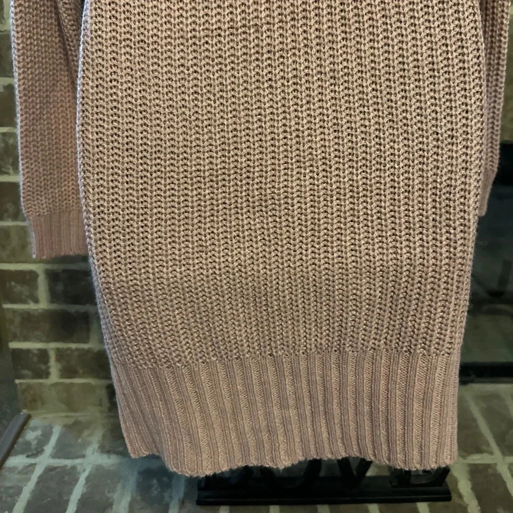 Cozy Pink Knit Midi Dress - Picture 4 of 8